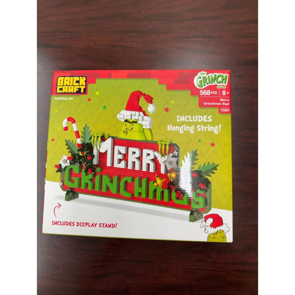 NWT Brick Craft The Grinch “Merry Grinchmas” Building Brick Set Sign